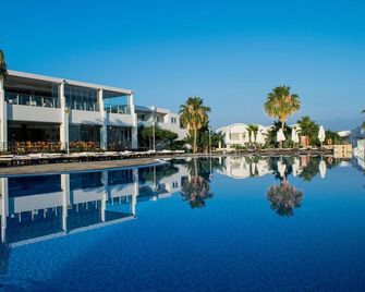 Theo Sunset Bay Hotel - Pafos - Basen