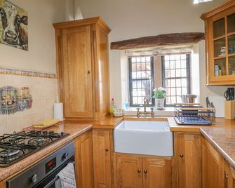 Bluebell Cottage - Alfreton - Kitchen