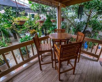 Willard's Bed and Breakfast - Tunapuna - Balkon