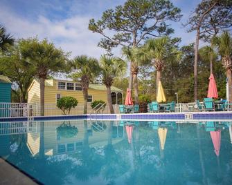 Navarre Beach Camping Resort - Navarre - Piscina