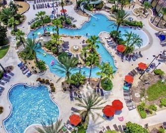 Modern 4BR Home in Regal Palms Resort near Disney - Davenport - Piscina