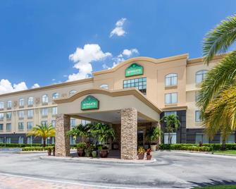 Wingate by Wyndham Convention Ctr Closest Universal Orlando - אורלנדו - בניין