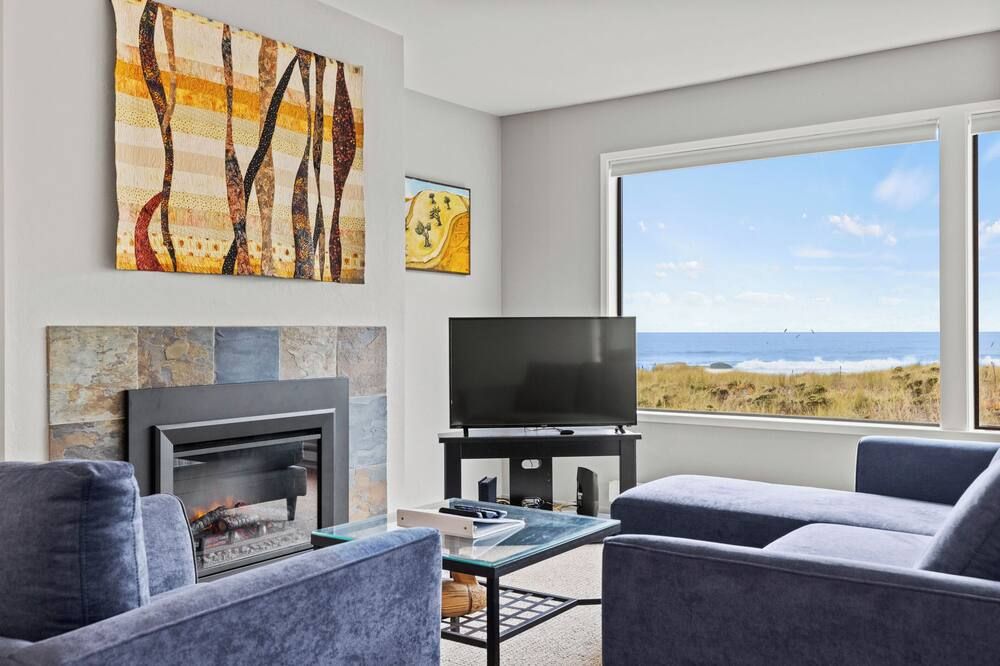 Ocean Front Condo Shorebirds 55 - Watsonville - Wohnzimmer
