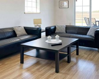 6 Person Holiday Home in Skivarp-by Traum - Skivarp - Sala de estar