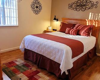 Affordable Suites of America Harrisonburg - Harrisonburg - Bedroom