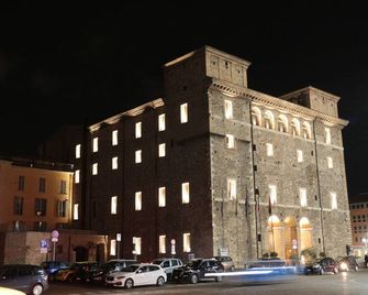 B&b Rossierossi - Terni - Gebäude