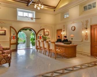 Cama Rajputana Club Resort - Mount Abu - Recepción