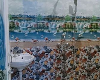 رويال فيلا جيست هاوس - Purnea - شاطئ