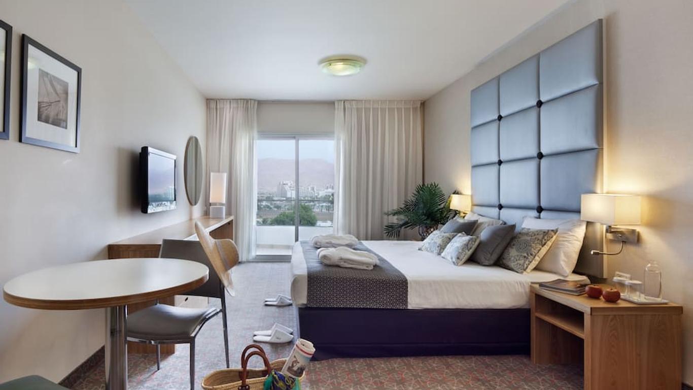 מלון אסטרל נירוונה