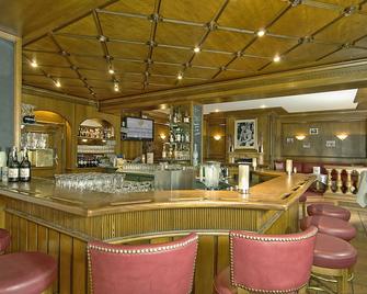 Hotel Bayerischer Hof Miesbach, BW Premier Collection - Miesbach - Bar