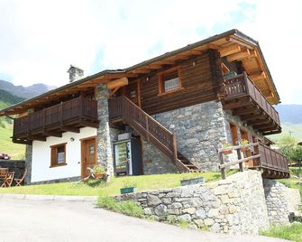 Residence Trompe-L'Oeil - Ayas - Edificio