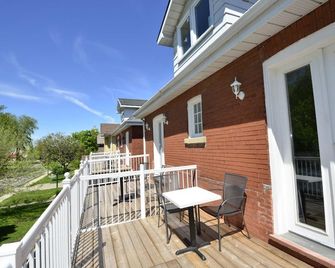 Ambassador B&B Guest Home - Stratford - Balcony