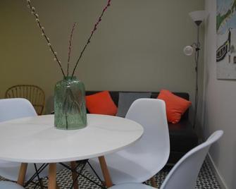 Apartamento en Pleno Centro Recien Reformado - Santander - Comedor