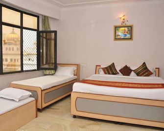 Hotel Mercury Inn By Sonachi - Amritsar - Bedroom