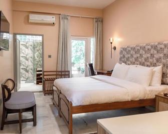 Girisadan Homestay - Jaipur - Bedroom