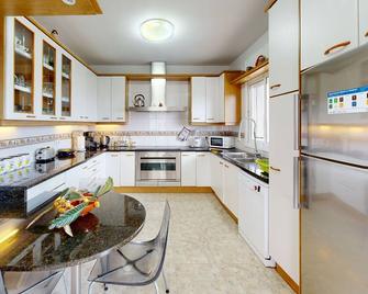 Villa Valentina - Mataró - Kitchen