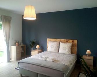 Hotes de Libourne - Libourne - Schlafzimmer