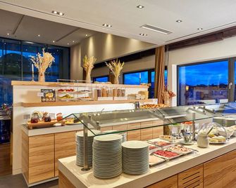 H+ Hotel Salzburg - Salzburgo - Buffet