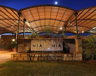 Mia Mia House In The Desert - Newman - Edifício