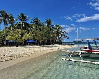 RBR Hotel and Restaurant near Hundred Islands - Alaminos - Praia