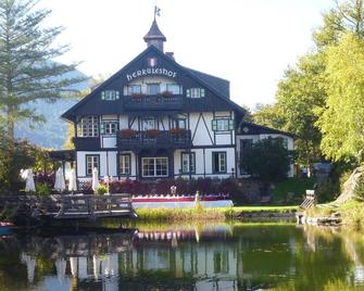 Vacation apartment right next to the forest, - Penk - Building