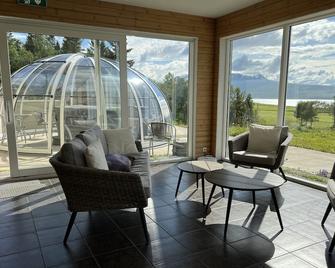 Hotel Natur - Akureyri - Olohuone