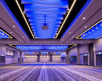 Holiday Inn Edmonton South - Evario Events By IHG - Edmonton - Lobby