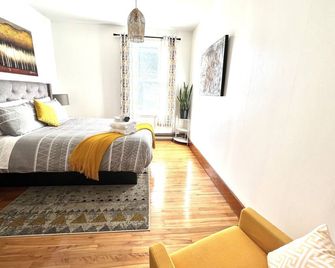 Le Limoileux: Charmant 6 Places au Coeur de Limoilou / Stationnement Disponible - Quebec - Habitación