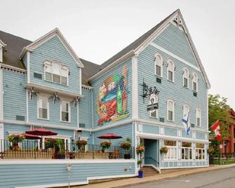 Lunenburg Arms Hotel - Lunenburg - Gebouw