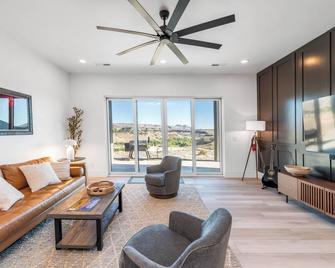 Cliffside Modern Villa - Lower Level - Toquerville - Living room