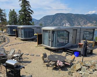 Modern unit 115 on a vineyard breathtaking view over Skaha lake, Penticton. - Penticton - Terasa