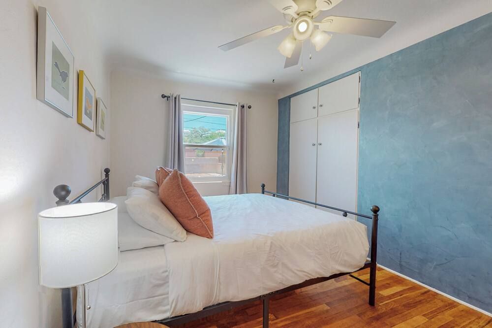 Adobe Home, 2bd/1ba, Garage, Dog - אלבקורקי - חדר שינה