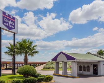 Knights Inn Waco South - Waco - Building