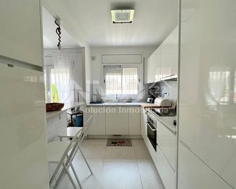 at Cambrils Mar area, nice house with garden - Cambrils - Cuisine