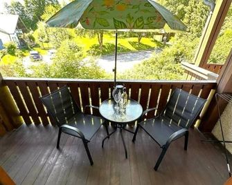 Apartment in Zwiesel Bayerischer Wald, Sauna, Pool, Wi-Fi - Zwiesel - Balcon