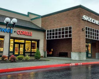 Mountain Haven Retreat/Lake/biking - North Bend - Building