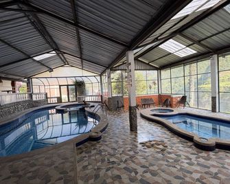 Hostería Agoyan Deluxe - Ulba - Pool