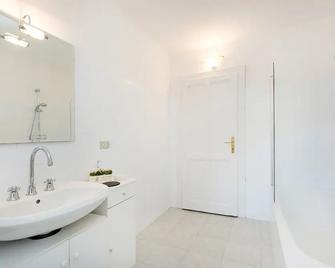Impero House Rent - Il Cortile - Stresa - Bad