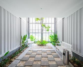 The Box Residence - Bang Yai