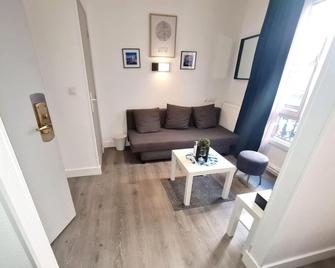 Hotel le 23 - Clichy - Salon
