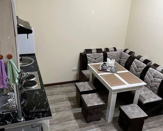 Shosh Apartments - Tashkent - Kitchen