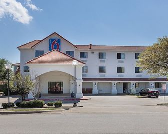 Motel 6-Bedford, Tx - Fort Worth - Bedford - Byggnad