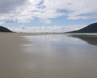 Magnificent views from our 2 Bedroom well appointed, comfortable family home - Isle of Harris - Beach