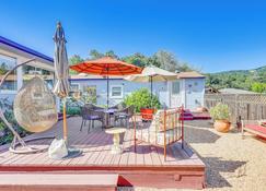 Romantic Casita with Garden and Deck 2 Miles to Plaza! - Sonoma - Uteplats