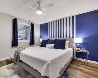 Heart of Pocono Mountains - Huge Yard - Game Rm 10 min to Kalahari & Casino - Mt Pocono - Bedroom