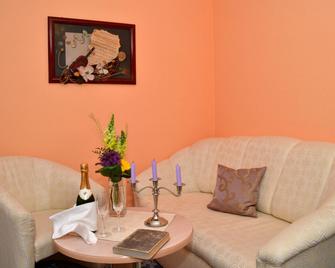 Parkhotel Helene - Bad Elster - Living room