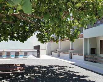 Residencial Mariana, 01-bedroom apartment with swimming pool. - Itapoá - Budynek