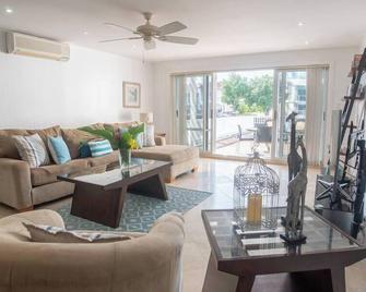 Hidden Pearl (224D), South Finger, Jolly Harbour - Jolly Harbour - Salon