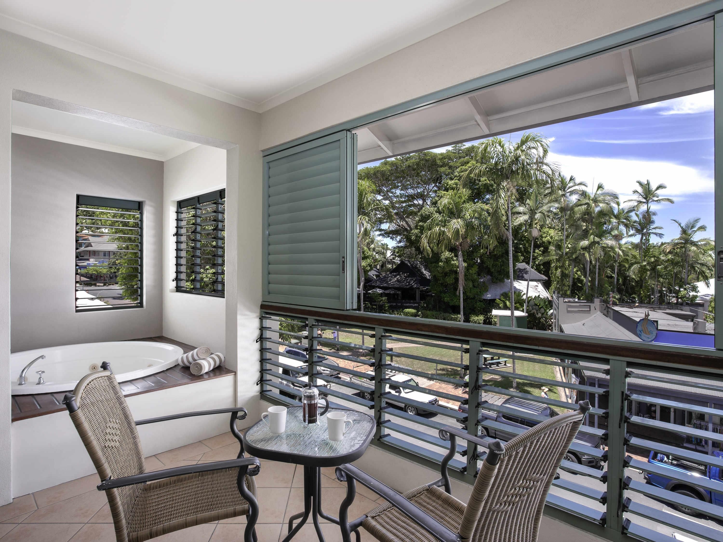 Mantra in the Village Port Douglas - פורט דאגלאס - מרפסת