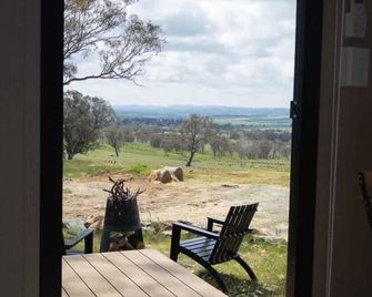 Beckford Tiny House 1 by Tiny Away - Yass - Balcone